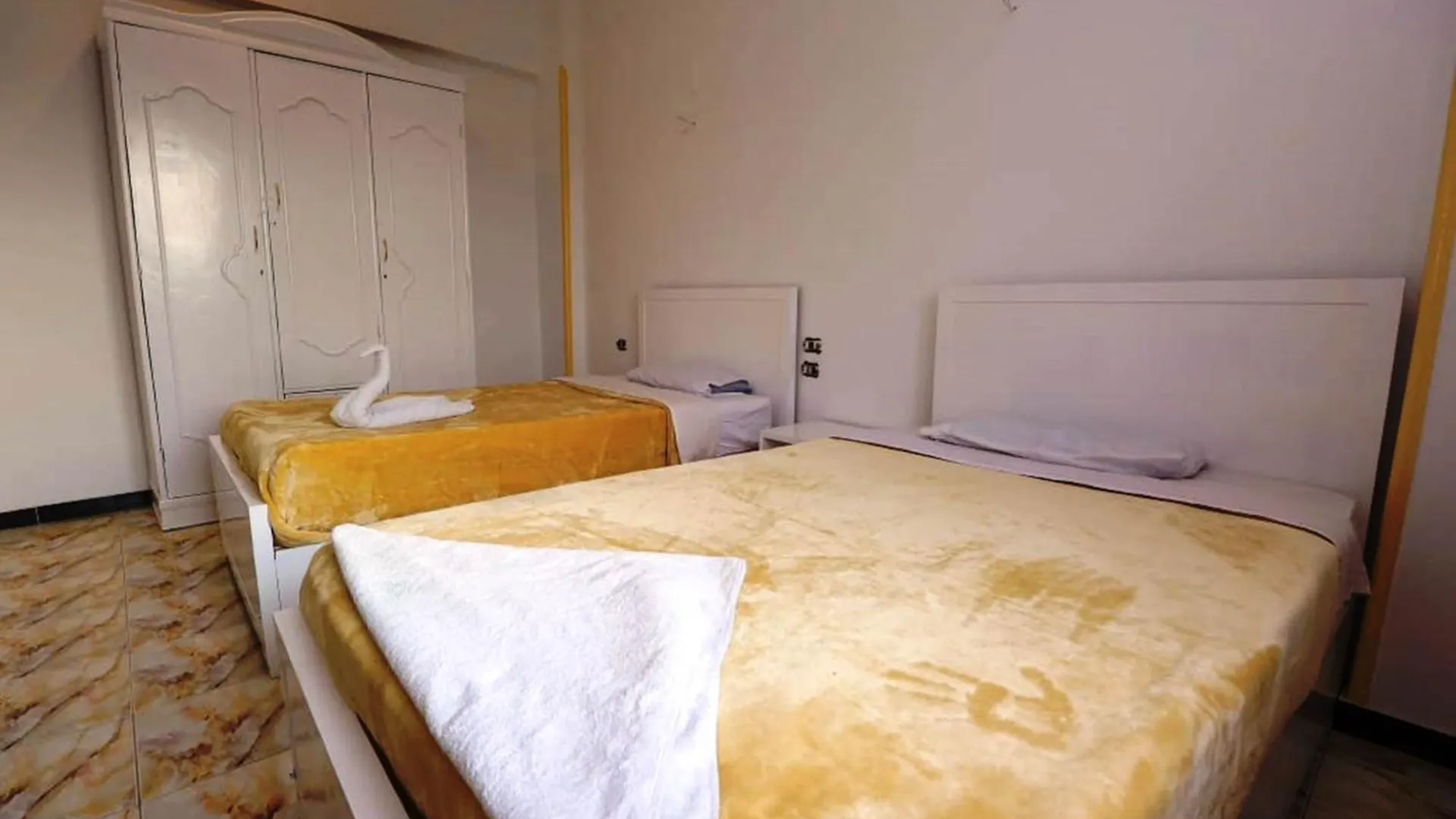 *** Otel Luxor View Hostel Mısır
