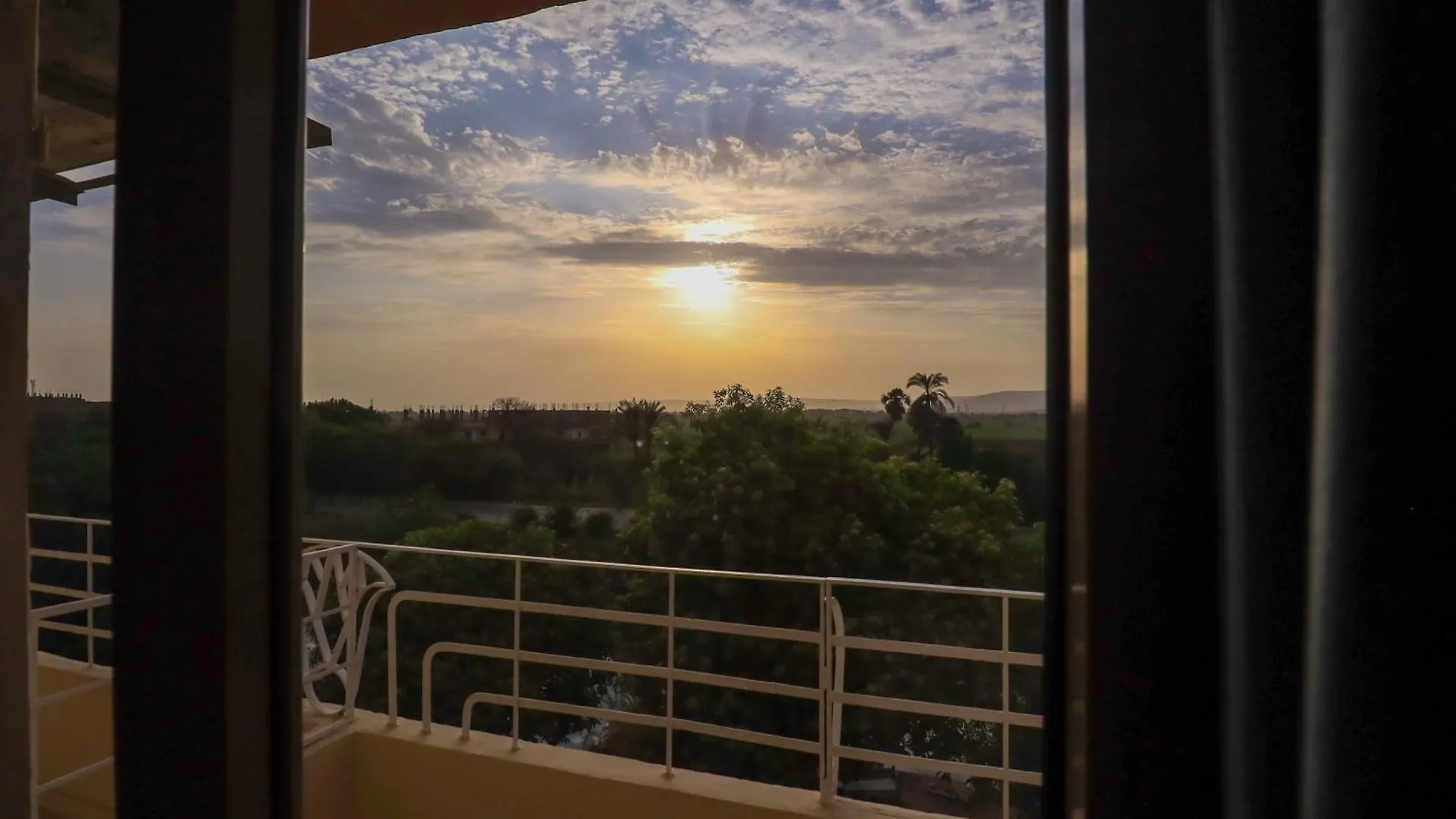 Luxor View Hostel Otel