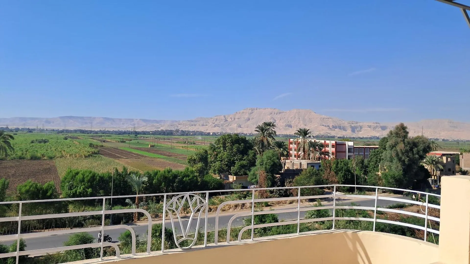 *** Otel Luxor View Hostel Mısır